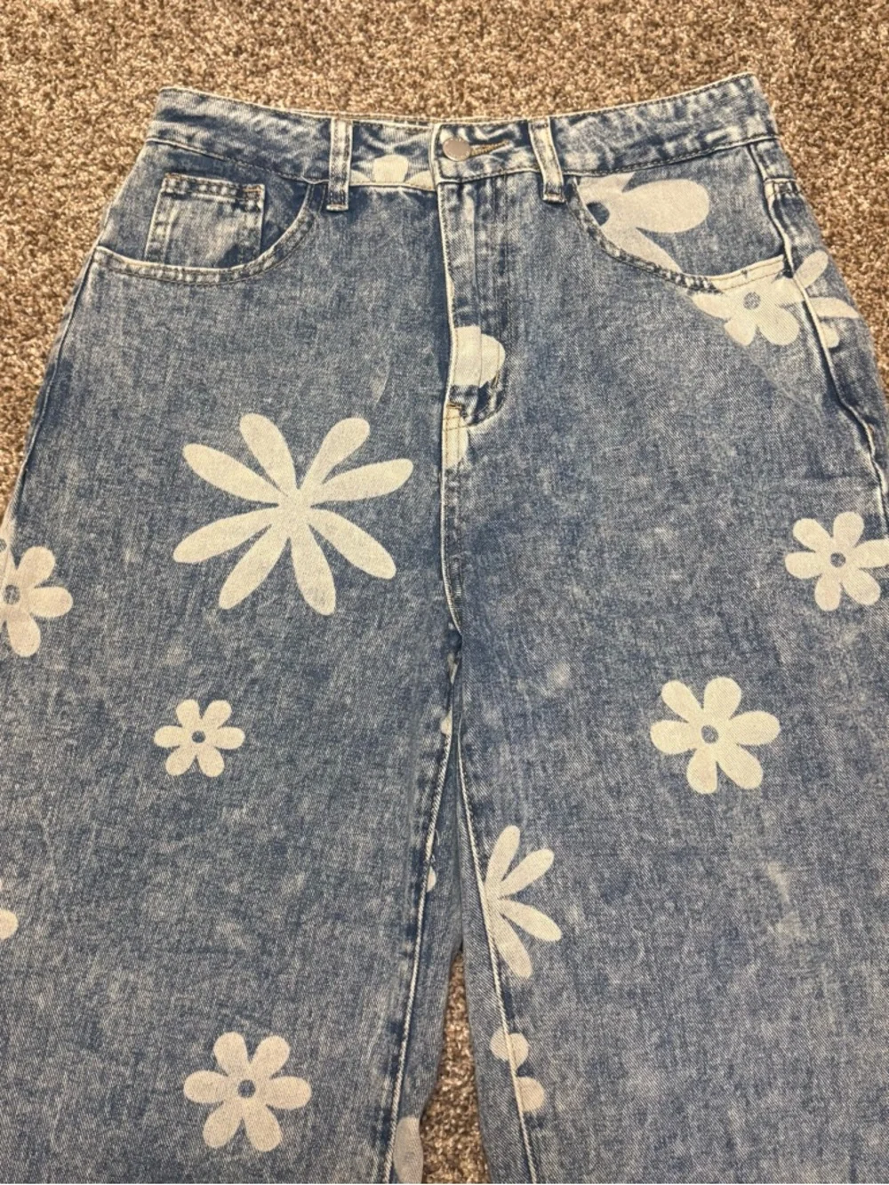 SHEIN Light Blue Floral Straight Leg Jeans - Picture 4 of 12